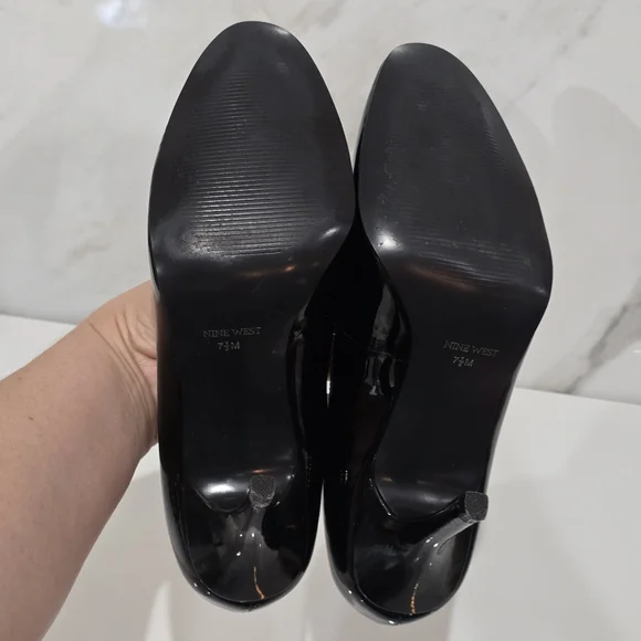 NINE WEST NEPTUN Almond Toe Black Pump Heels Size 7.5 - Picture 8 of 9
